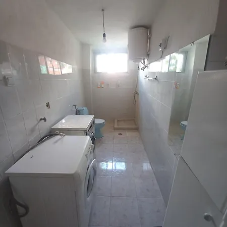 بيت ضيافة Aleko Gjirokastër