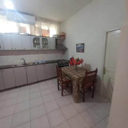 Aleko بيت ضيافة Gjirokastër